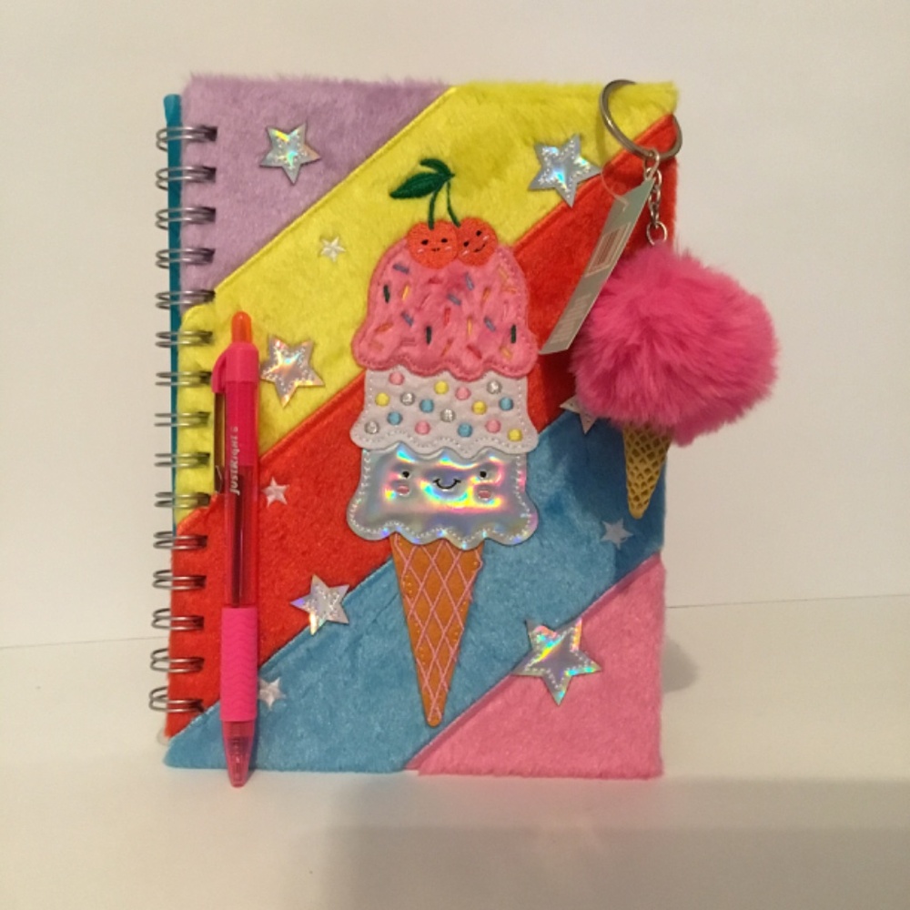 Pen + Gear Ice cream Journal /Pen and Keychain Set - Picture 2 of 4